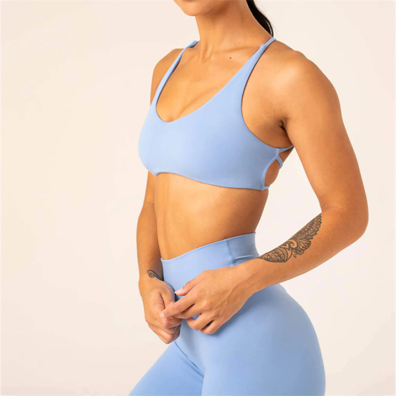 Custom Yoga Wear | Women's Fitness Crop Sports Bra with Strappy Back Fast Sample Turnaround, OEM/ODM - 图片 4