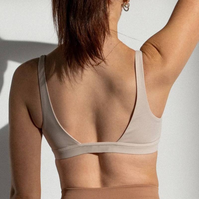 Custom Yoga Bra | Deep V Detachable Triangular Cup Breathable Low Support Sports Yoga Bra Manufacturer - 图片 4